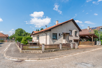 Prodej domu 150 m², Hrochův Týnec