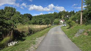 Přístupová cesta k pozemku 668 m2 - Prodej pozemku 668 m², Bohdalice-Pavlovice 
