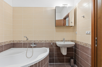Prodej bytu 3+kk v osobním vlastnictví 100 m², Karlovy Vary
