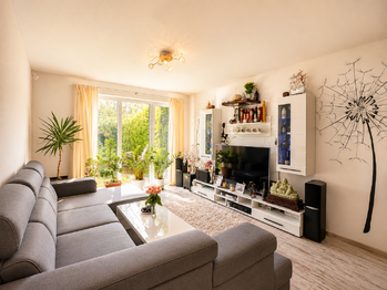 Obývací pokoj - Prodej domu 86 m², Horoměřice