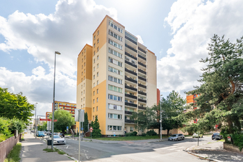 Prodej bytu 4+1 v osobním vlastnictví 86 m², Praha 10 - Strašnice
