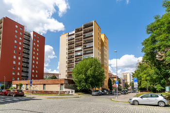 Prodej bytu 4+1 v osobním vlastnictví 86 m², Praha 10 - Strašnice