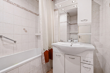 Prodej bytu 4+1 v osobním vlastnictví 86 m², Praha 10 - Strašnice