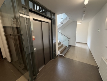 Pronájem bytu 1+kk v osobním vlastnictví 45 m², Praha 5 - Stodůlky