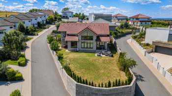 Prodej domu 226 m², Popovičky