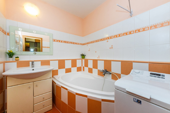 Prodej bytu 2+1 v osobním vlastnictví 58 m², Praha 9 - Horní Počernice