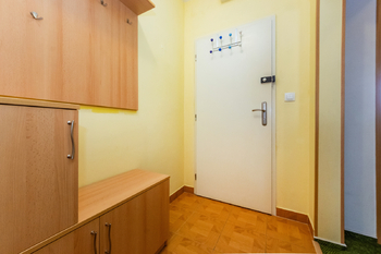Prodej bytu 2+1 v osobním vlastnictví 58 m², Praha 9 - Horní Počernice