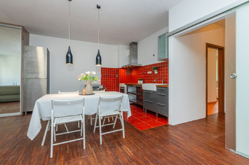 Prodej bytu 3+kk v osobním vlastnictví 86 m², Praha 5 - Zbraslav