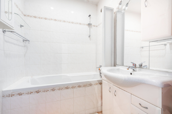 Prodej bytu 4+1 v osobním vlastnictví 90 m², Praha 5 - Hlubočepy