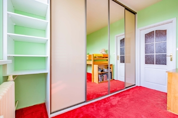 Prodej bytu 4+1 v osobním vlastnictví 90 m², Praha 5 - Hlubočepy