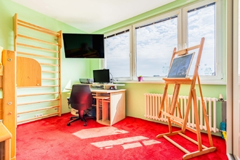 Prodej bytu 4+1 v osobním vlastnictví 90 m², Praha 5 - Hlubočepy