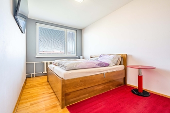 Prodej bytu 4+1 v osobním vlastnictví 90 m², Praha 5 - Hlubočepy