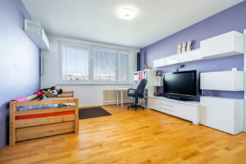 Prodej bytu 4+1 v osobním vlastnictví 90 m², Praha 5 - Hlubočepy