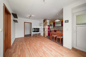 Prodej bytu 3+kk v osobním vlastnictví 51 m², Drásov
