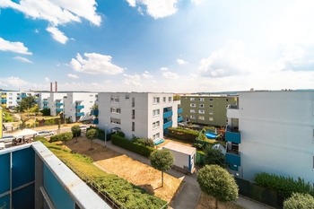 Prodej světlého, prostorného a příjemného bytu 2+kk s lodžií, 61 m², Říčanská, Brno - Bystrc - Prodej bytu 2+kk v osobním vlastnictví 61 m², Brno