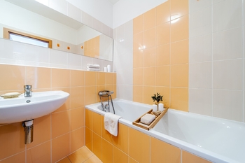 Prodej světlého, prostorného a příjemného bytu 2+kk s lodžií, 61 m², Říčanská, Brno - Bystrc - Prodej bytu 2+kk v osobním vlastnictví 61 m², Brno