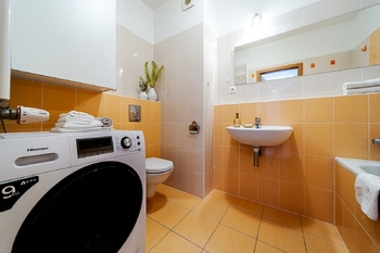 Prodej světlého, prostorného a příjemného bytu 2+kk s lodžií, 61 m², Říčanská, Brno - Bystrc - Prodej bytu 2+kk v osobním vlastnictví 61 m², Brno