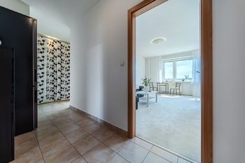 Prodej světlého, prostorného a příjemného bytu 2+kk s lodžií, 61 m², Říčanská, Brno - Bystrc - Prodej bytu 2+kk v osobním vlastnictví 61 m², Brno