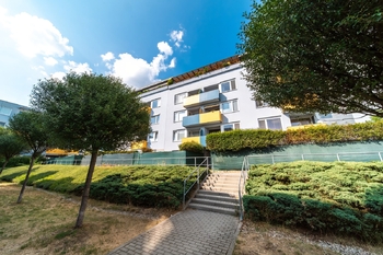 Prodej světlého, prostorného a příjemného bytu 2+kk s lodžií, 61 m², Říčanská, Brno - Bystrc - Prodej bytu 2+kk v osobním vlastnictví 61 m², Brno