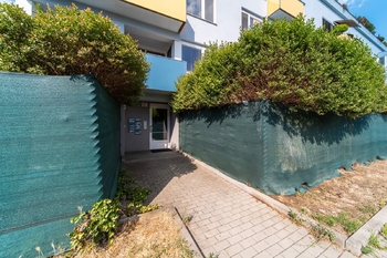 Prodej světlého, prostorného a příjemného bytu 2+kk s lodžií, 61 m², Říčanská, Brno - Bystrc - Prodej bytu 2+kk v osobním vlastnictví 61 m², Brno