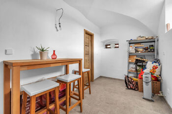 Druhá část vchodu - Prodej domu 237 m², Šonov