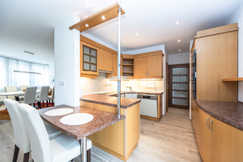 Pronájem domu 256 m², Praha 5 - Slivenec