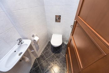 Pronájem domu 256 m², Praha 5 - Slivenec