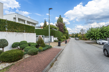 Pronájem domu 256 m², Praha 5 - Slivenec