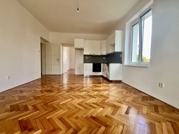 Pronájem bytu 3+kk v osobním vlastnictví 96 m², Praha 9 - Kbely