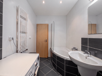 Prodej bytu 2+kk v osobním vlastnictví 64 m², Praha 10 - Horní Měcholupy