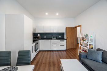 Petr Sonnenschein | +420 778 750 999 | petr.sonnenschein@re-max.cz - Pronájem bytu 2+kk v osobním vlastnictví 42 m², Ostrava 