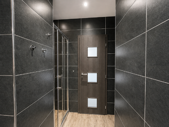 Koupelna se sprchovým koutem - Pronájem bytu 3+1 v osobním vlastnictví 65 m², Most