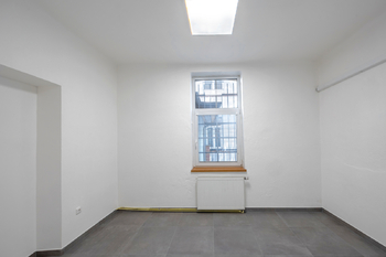 Petr Sonnenschein | +420 778750999 | petr.sonnenschein@re-max.cz - Pronájem kancelářských prostor 188 m², Ostrava