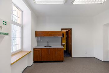 Petr Sonnenschein | +420 778750999 | petr.sonnenschein@re-max.cz - Pronájem kancelářských prostor 188 m², Ostrava