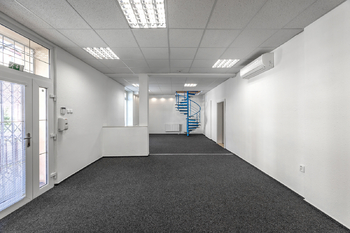 Petr Sonnenschein | +420 778750999 | petr.sonnenschein@re-max.cz - Pronájem kancelářských prostor 188 m², Ostrava