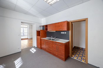 Petr Sonnenschein | +420 778750999 | petr.sonnenschein@re-max.cz - Pronájem kancelářských prostor 188 m², Ostrava