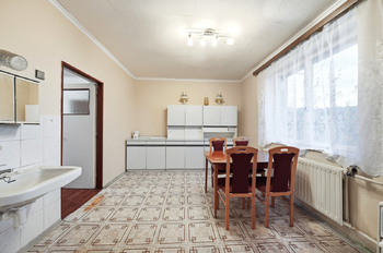 Prodej domu 145 m², Košťany