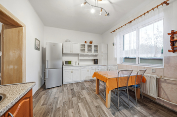 Prodej domu 145 m², Košťany