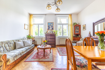 Prodej bytu 2+1 v osobním vlastnictví 51 m², Praha 5 - Smíchov