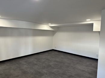 Petr Sonnenschein | +420 778 750 999 | petr.sonnenschein@re-max.cz - Prodej kancelářských prostor 41 m², Opava
