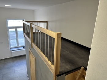 Petr Sonnenschein | +420 778 750 999 | petr.sonnenschein@re-max.cz - Prodej kancelářských prostor 41 m², Opava