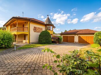 Pronájem domu 280 m², Hluboká nad Vltavou