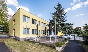 Terasa před kavárnou - Pronájem restaurace 55 m², Most 