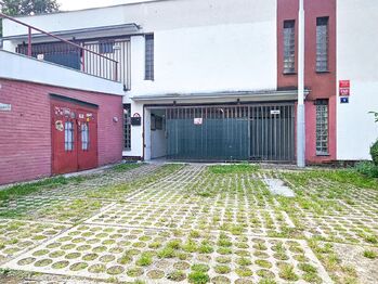 Prodej garáže 1553 m², Praha 4 - Modřany