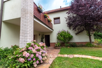 Pronájem domu 286 m², Praha 4 - Libuš