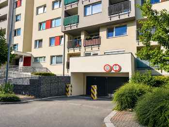 Pronájem garážového stání 10 m², Praha 9 - Prosek