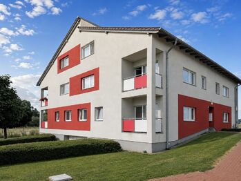 Bytovka - pohled zezadu - okna bytu  - Prodej bytu 4+kk v osobním vlastnictví 119 m², Vyškov