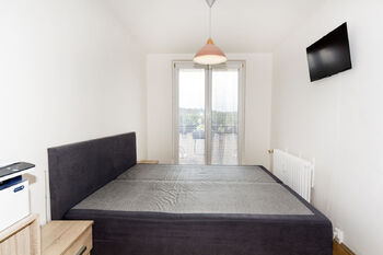 ložnice 2, s lodžií - Pronájem bytu 4+1 v osobním vlastnictví 88 m², Praha 4 - Modřany
