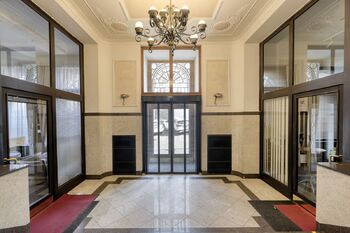 vstup do domu - Pronájem kancelářských prostor 332 m², Praha 1 - Nové Město 