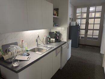 kuchyňská linka - Pronájem kancelářských prostor 176 m², Praha 1 - Nové Město